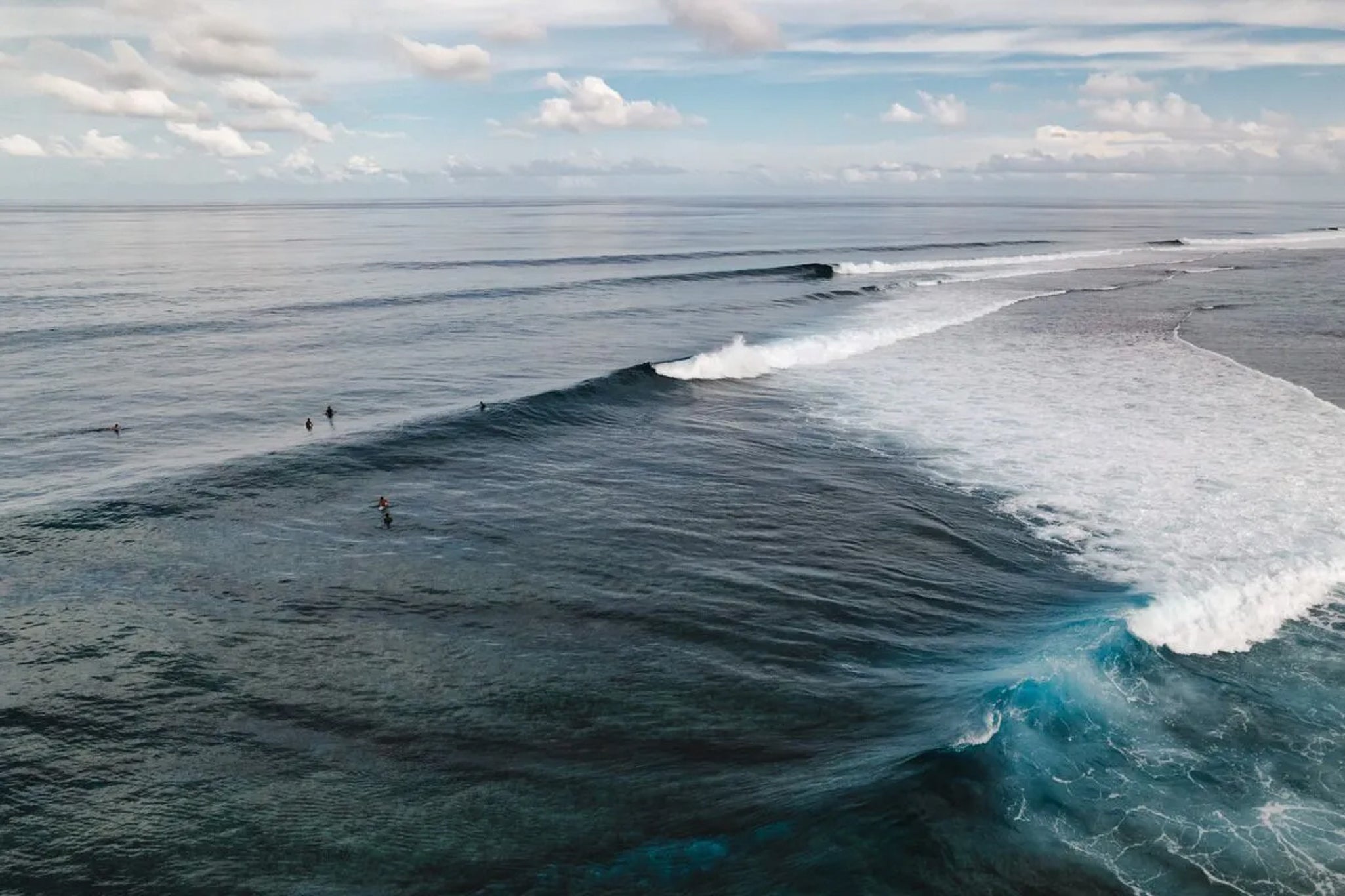 WOMEN-ONLY SURF RETREAT ALLE MALDIVE