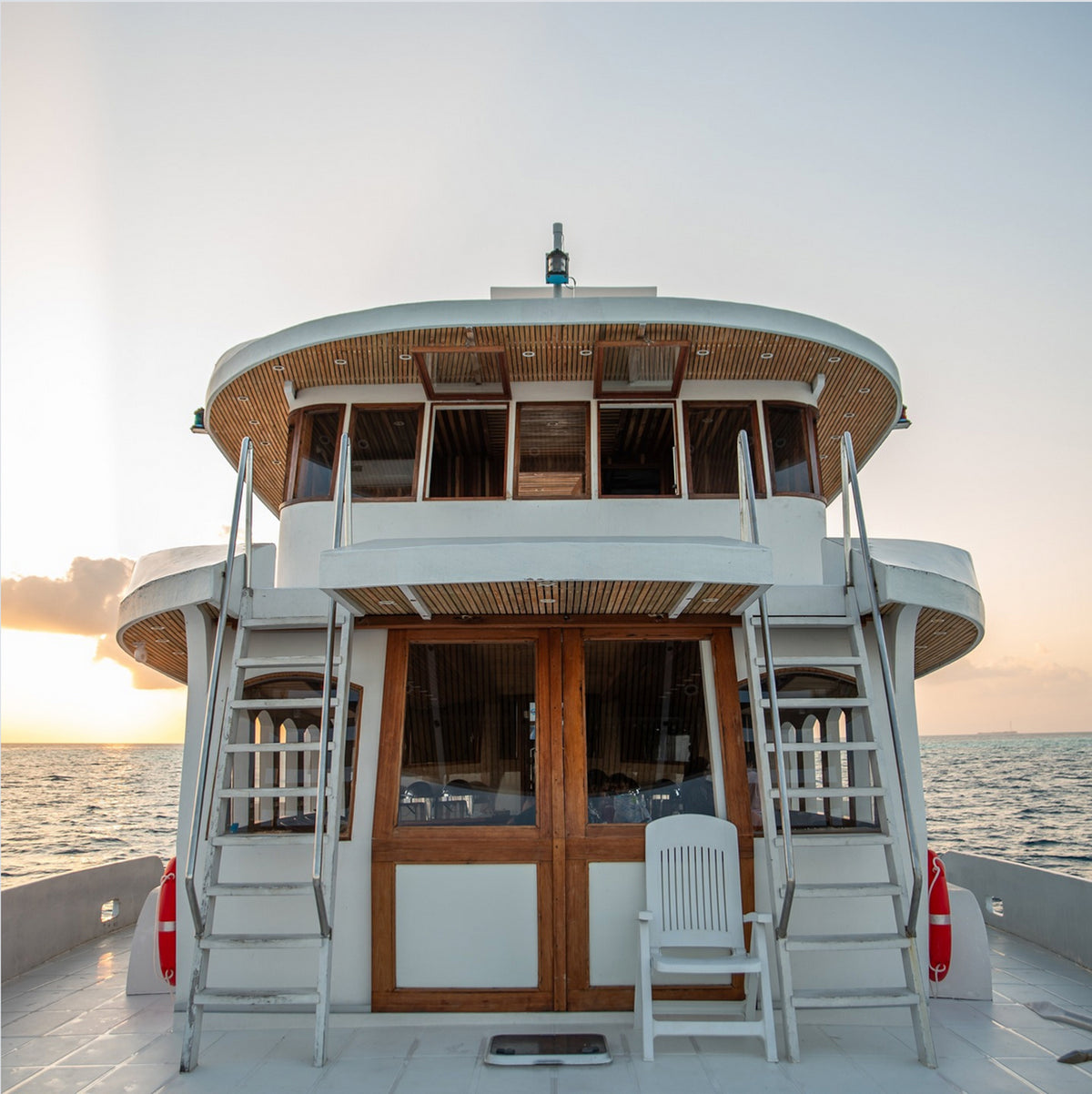 MALDIVE: SURF CLINIC NEGLI ATOLLI CENTRALI