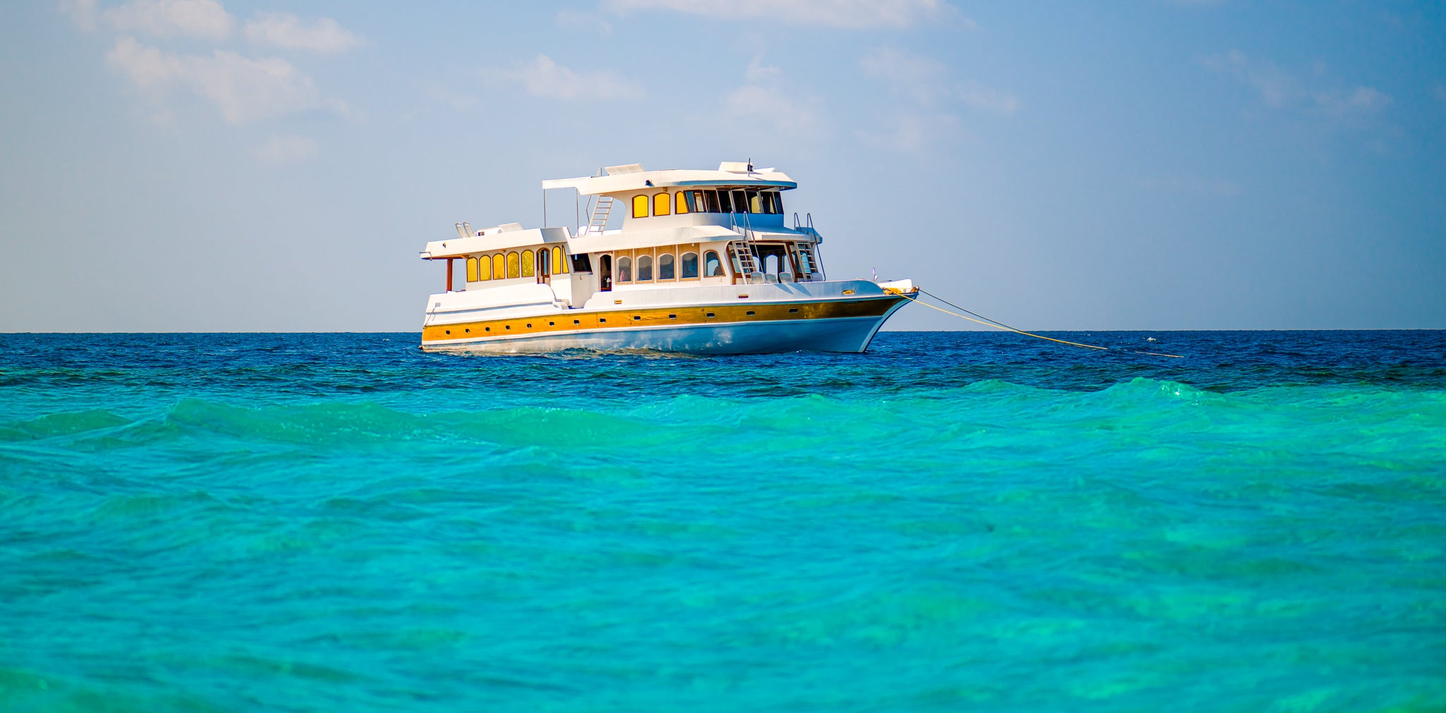 MALDIVE: SURF CLINIC NEGLI ATOLLI CENTRALI