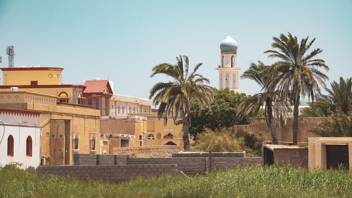 SURFING OMAN: IL MEDIO ORIENTE INESPLORATO