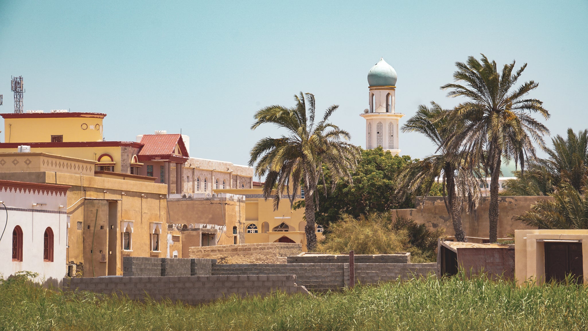 SURFING OMAN: IL MEDIO ORIENTE INESPLORATO